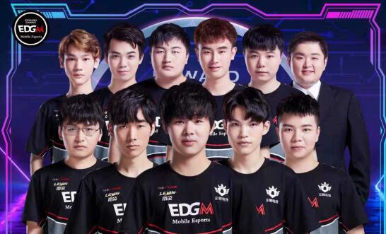 己的成就和 己的成就和