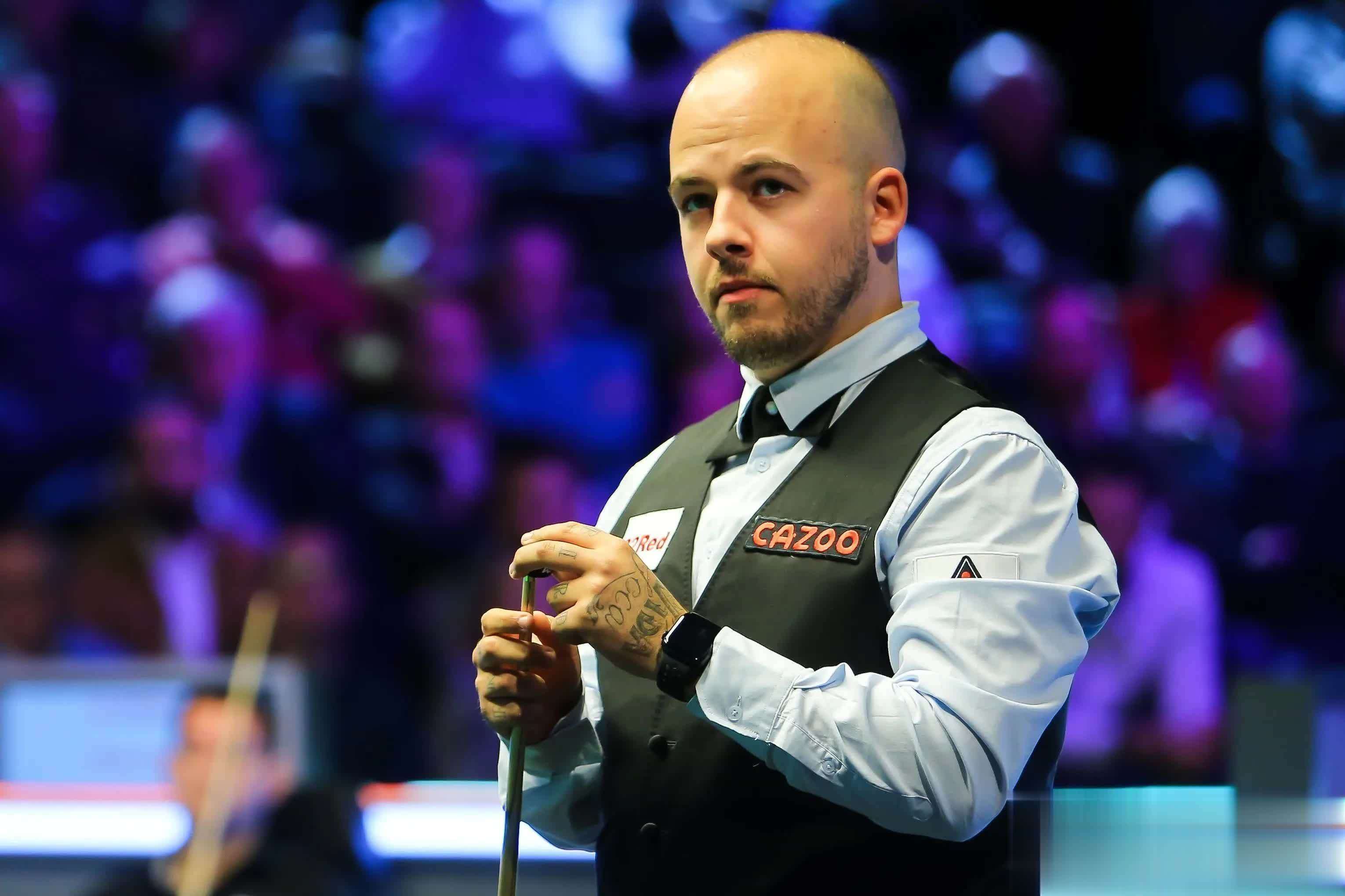 不理智的举 不理智的举