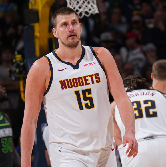 备受瞩目的 备受瞩目的