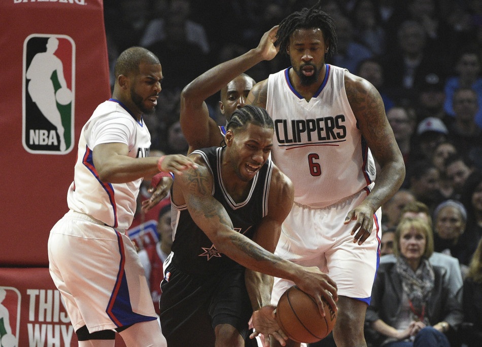 是一记闷棍 是一记闷棍